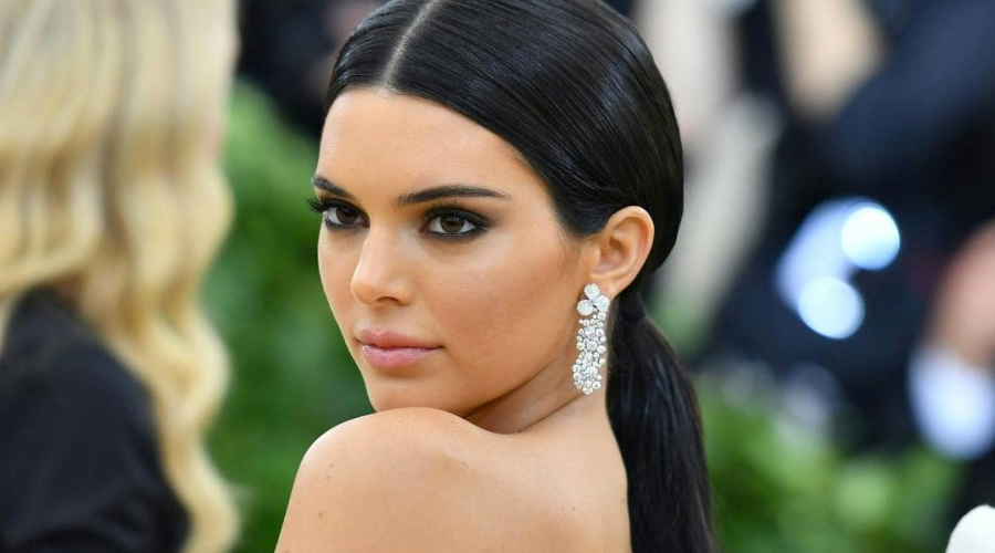 ¿De quién es la carta de amor que le mandaron a Kendall Jenner?