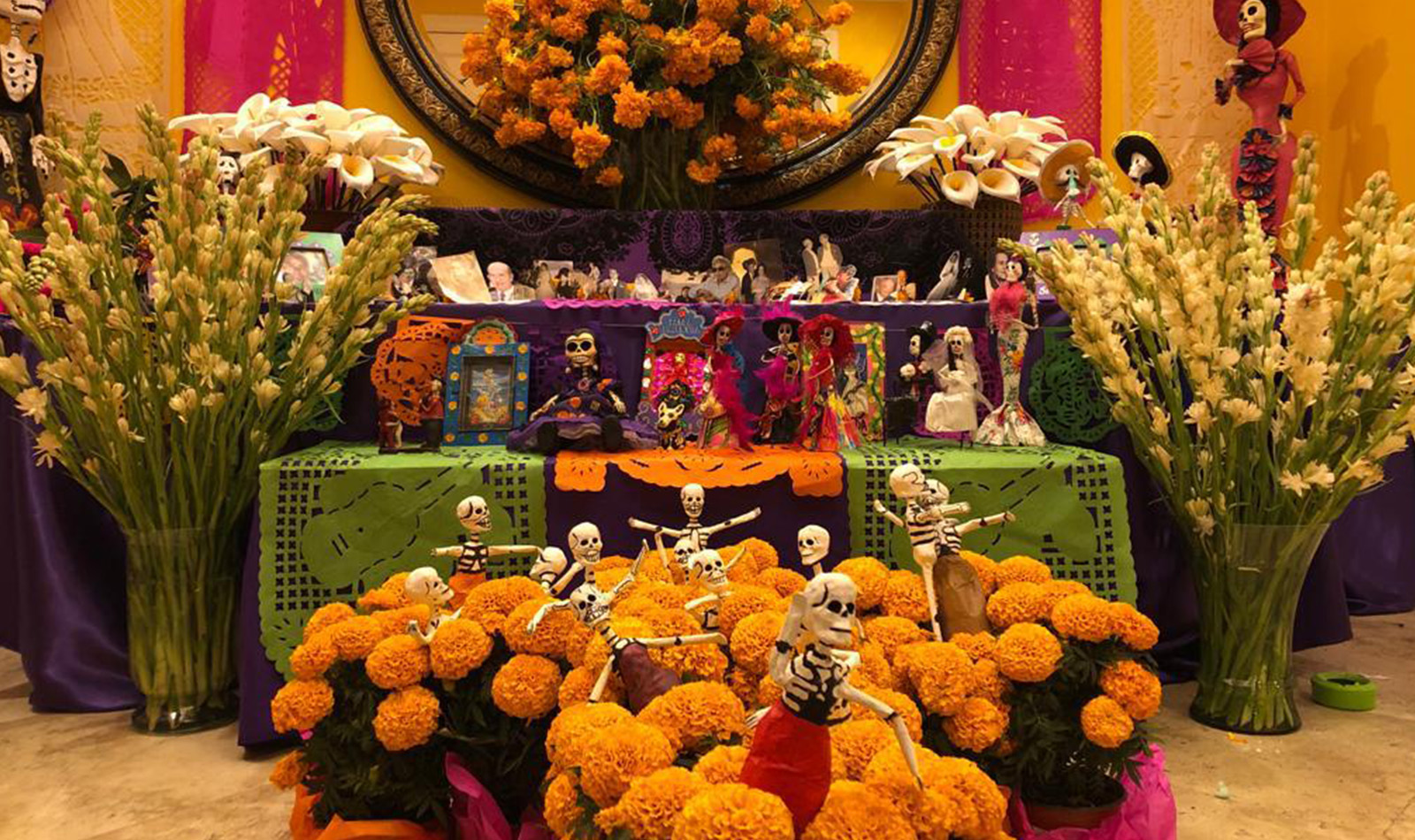 El Día de los Muertos es una de las más importantes tradiciones ademas de cercanas a nuestro corazón.