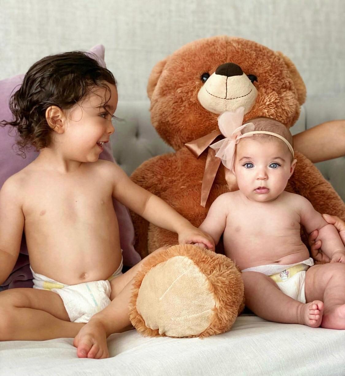 Hijos Yael y Dan.