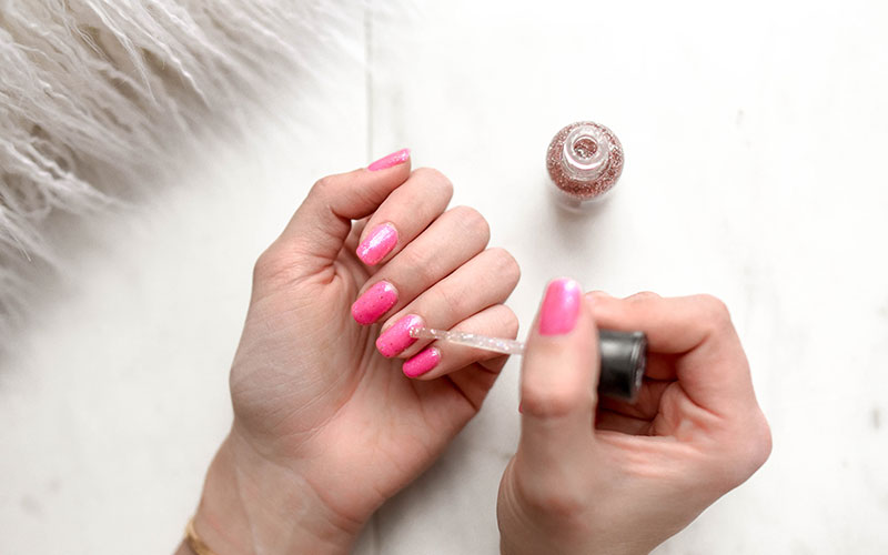 ¿Cómo hacerse manicure y pedicure en casa?