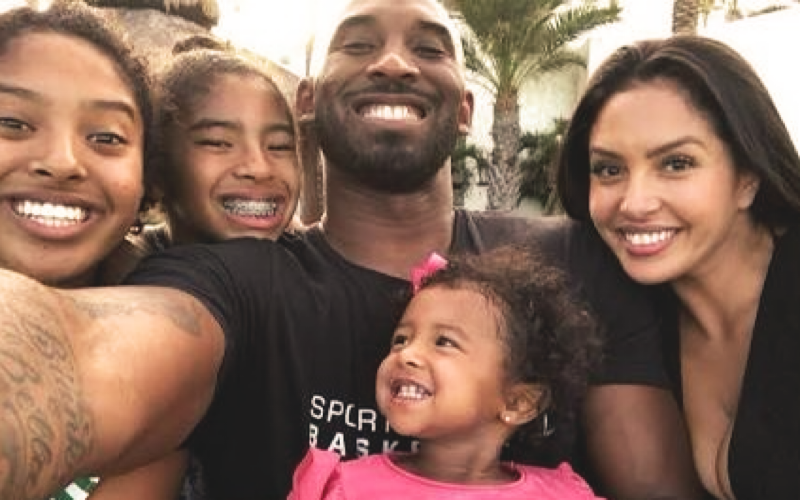 ¿Cómo viven Vanessa Bryant y sus hijas pascua?