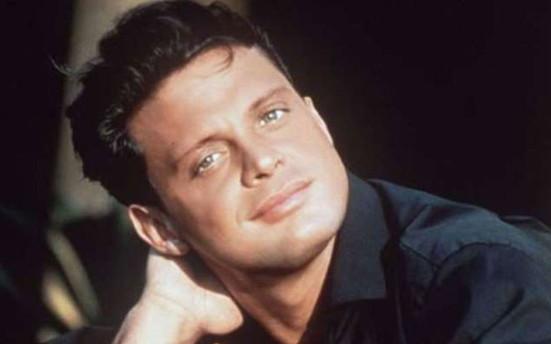 Estamos transitando el mes de ABRIL, el mes de Luis Miguel