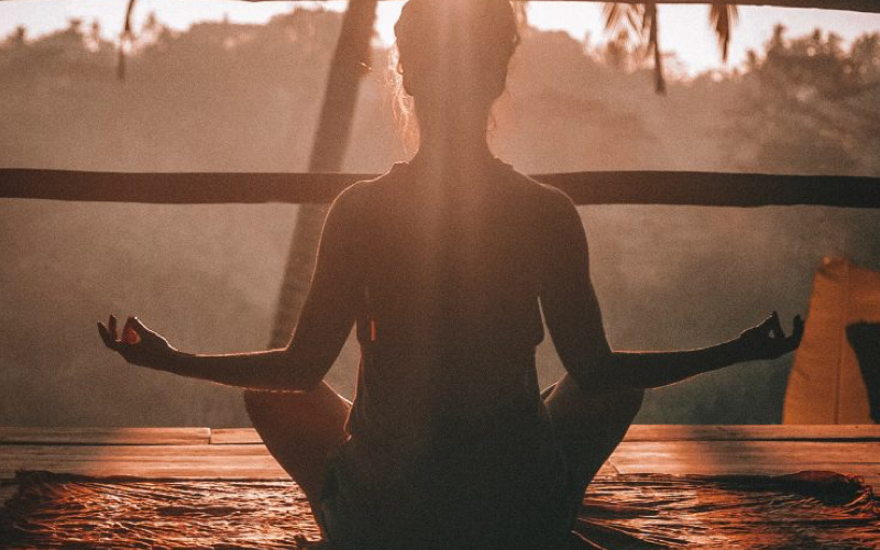 10 MEDITACIONES EN YOUTUBE QUE LIBERARÁN TU ANSIEDAD