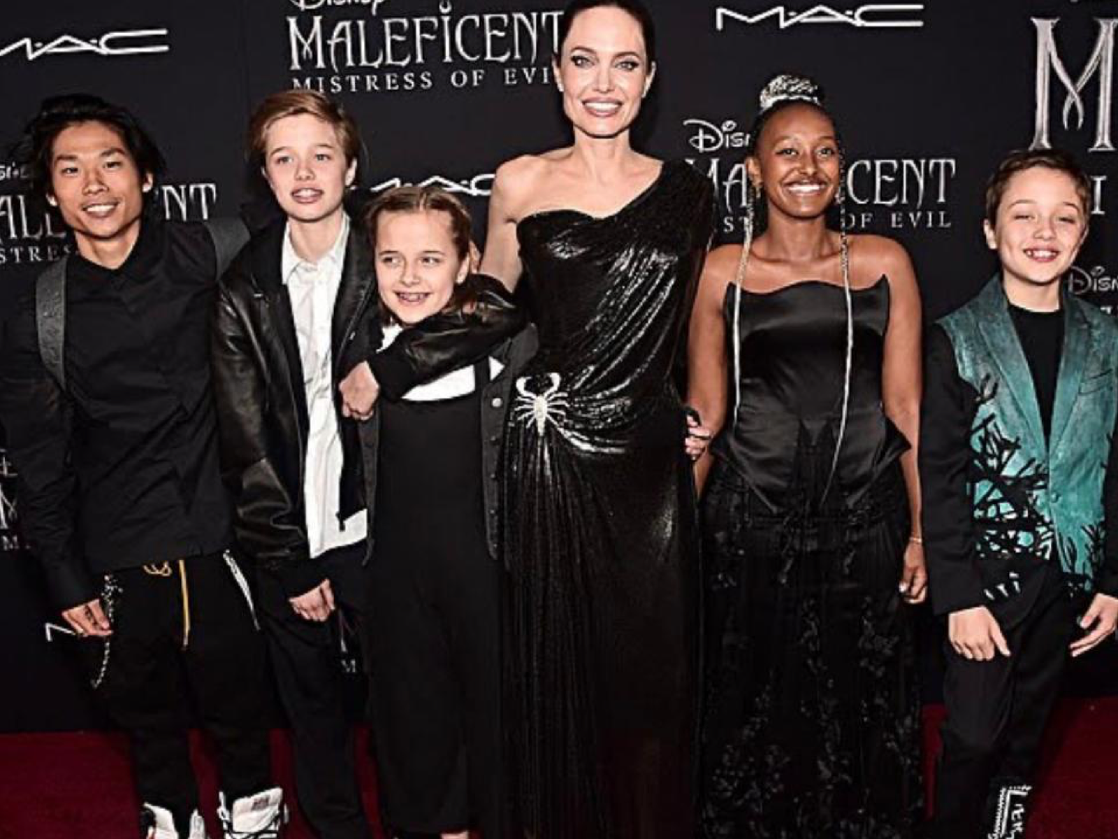 ¿Angelina arrepentida?