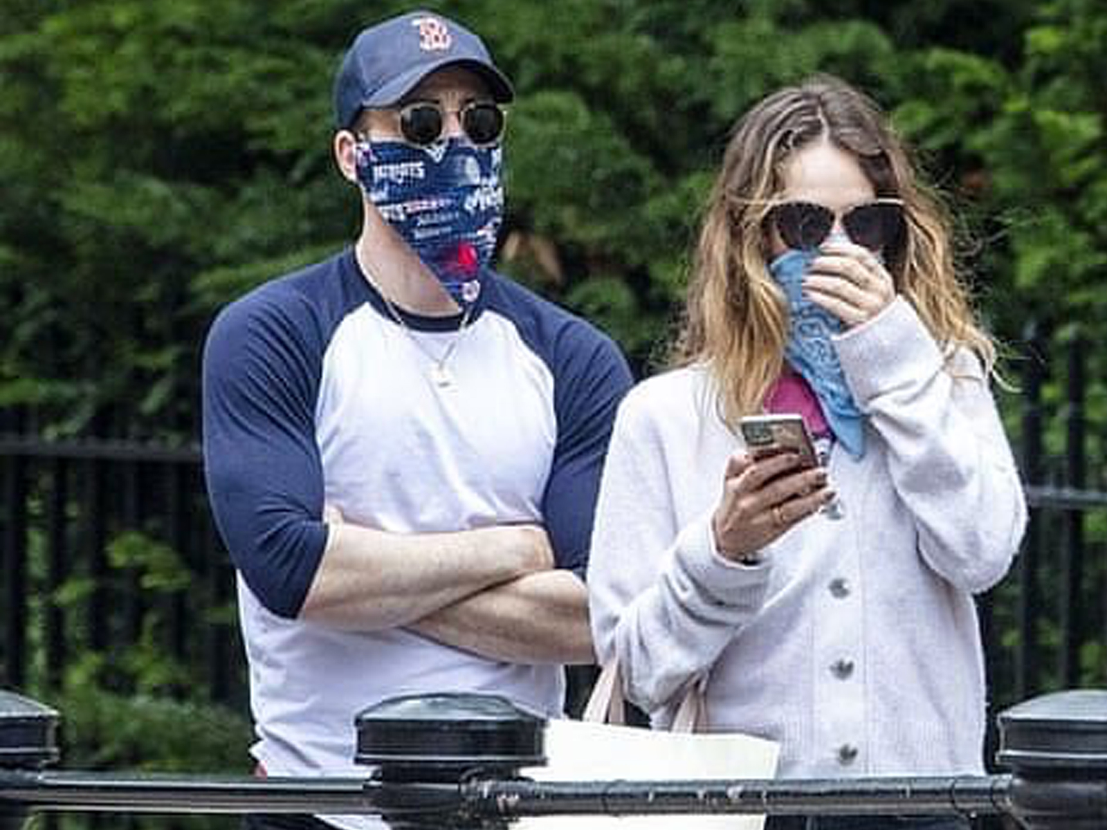 Estas fotos comprueban que Chris Evans deja la soltería