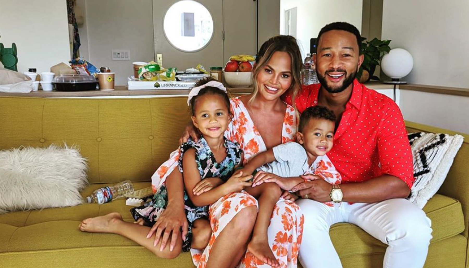 ¿Cómo confirmaron que Chrissy Teigen estaba embarazada?