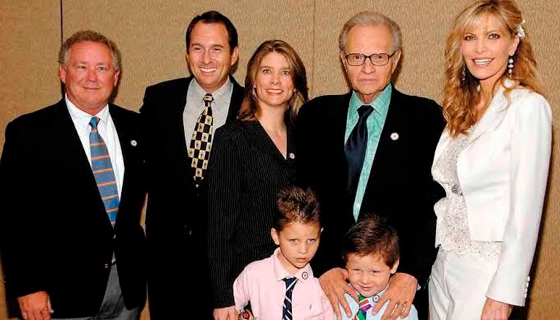 Larry King rompe el silencio tras la muerte de 2 de sus hijos