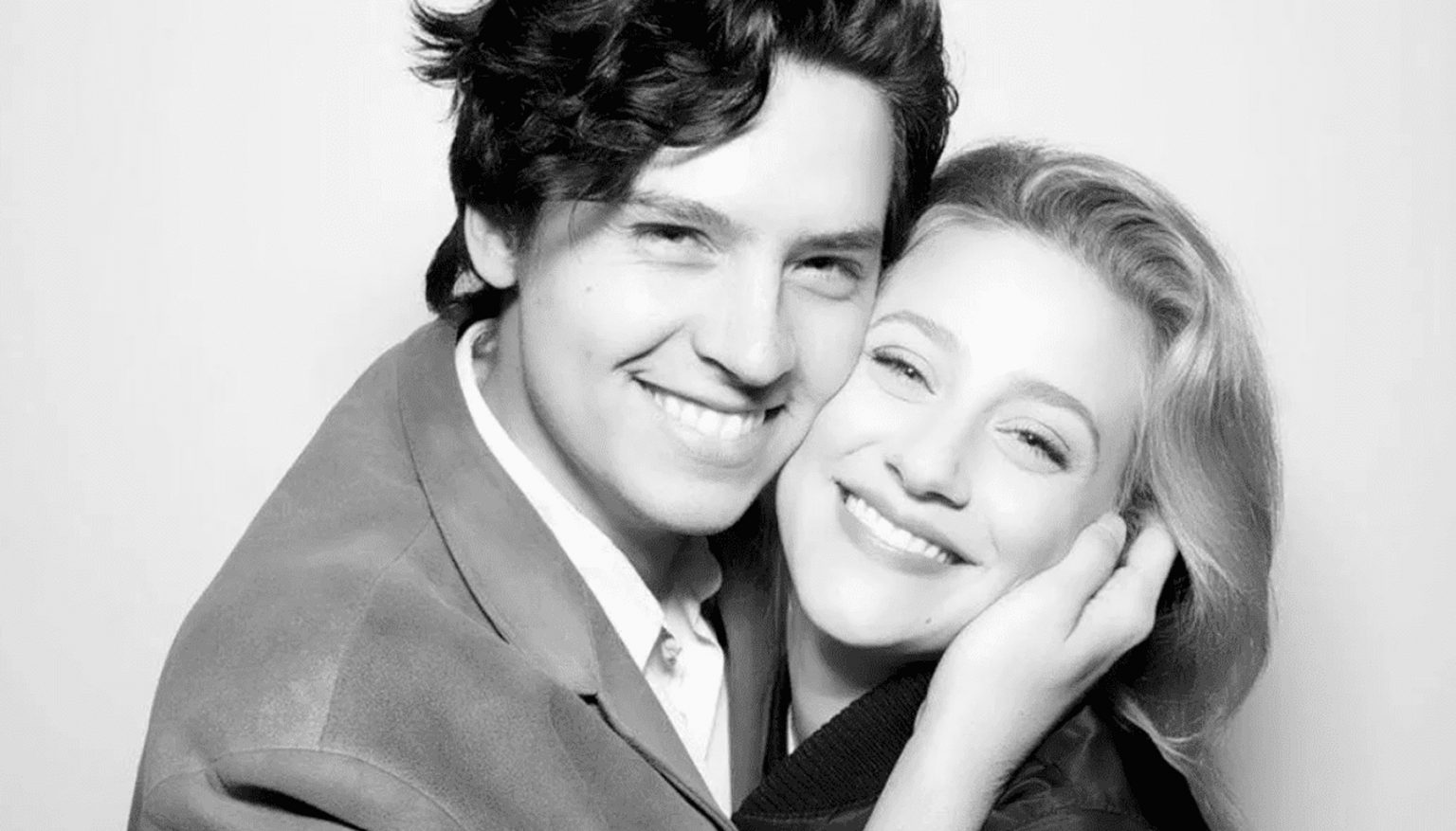 Cole Sprouse habla sobre su rompimiento con Lili Reinhart