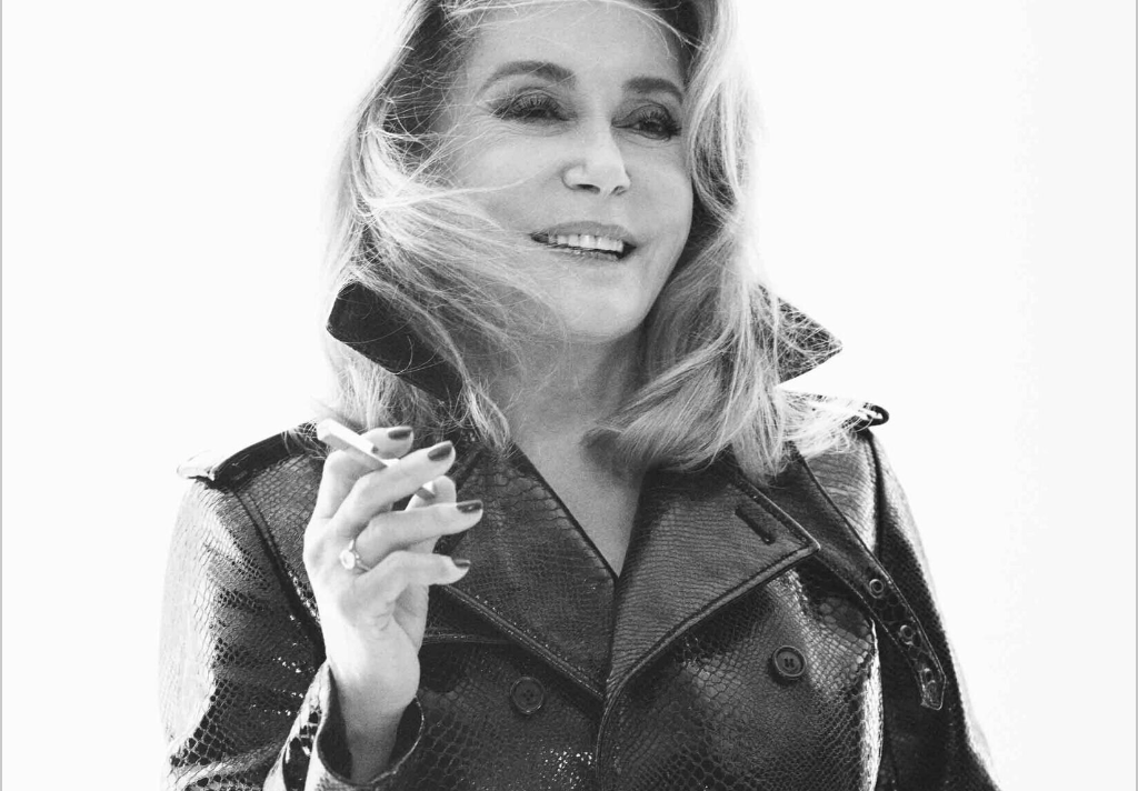 Saint Laurent regresa a su eterna musa, Catherine Deneuve