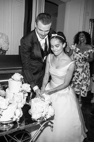 Zöe Kravitz en su boda en París en 2019. Cuando todavía eran buena noticias.
