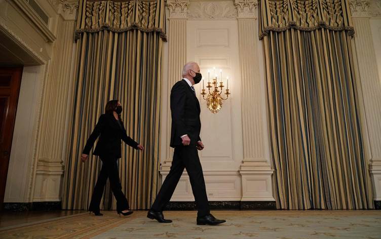 Biden hace cambios radicales en la Casa Blanca