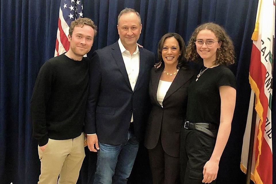 Hijastros de Kamala: Cole trabaja para Brad Pitt y Ella ahora es modelo