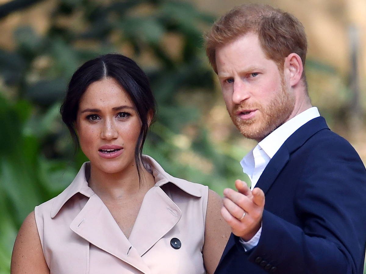 Harry-Meghan-Buckingham-3