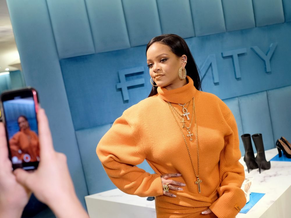 LVMH y Rihanna ponen pausa a línea de Fenty, ¿por?