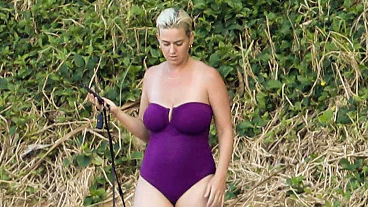 Katy Perry súper sexy en su escapada a Hawai