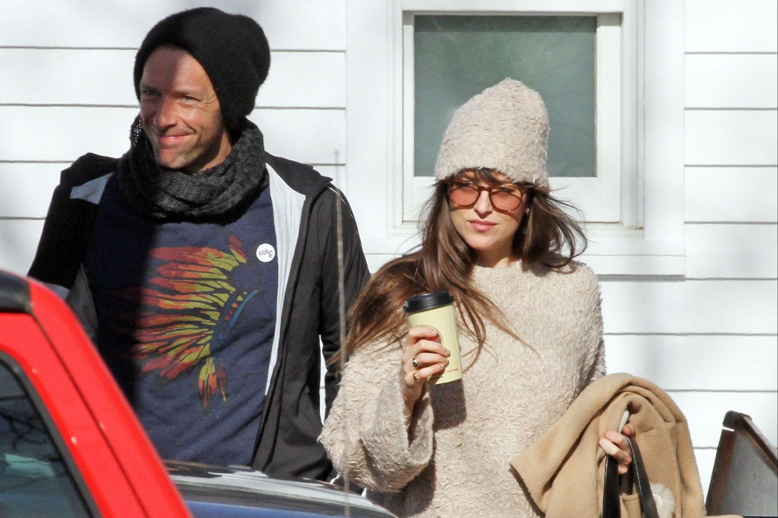 Dakota-Johson-Chris-Martin-1