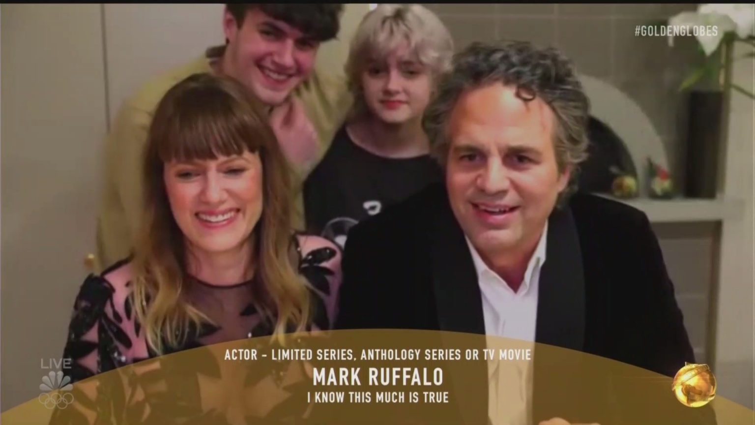 Mark-Ruffalo-Golden-Globes-2021