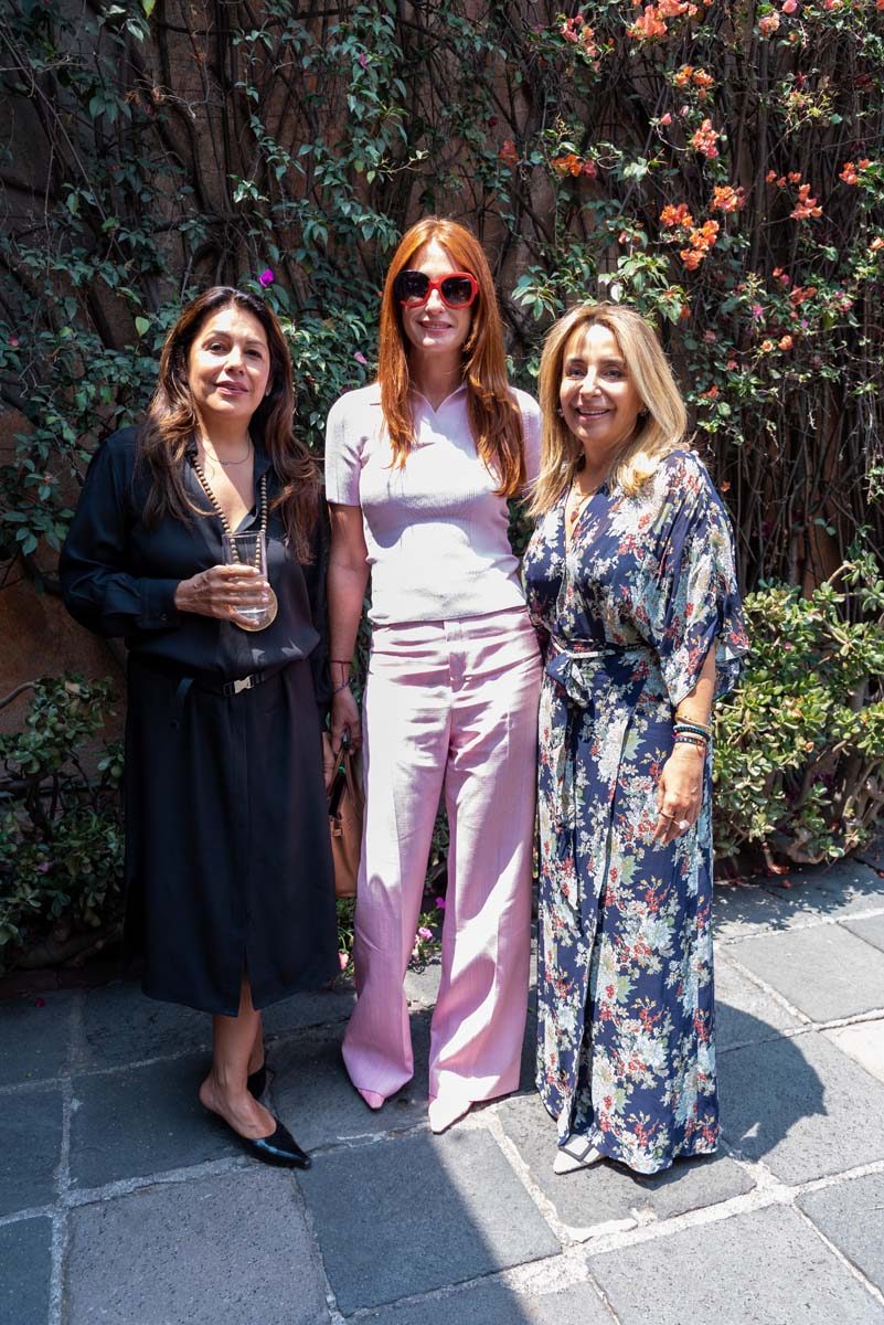 Veronica Anaya, Zélika García y Luisa Serna en la comida por la inauguración de Zona Maco.