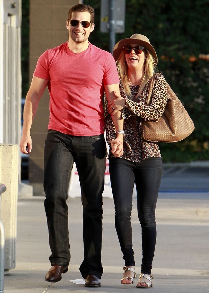 Henry-Cavill-Kaley-Cuoco