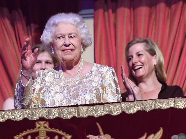 Reina-Isabel-y-Sophie