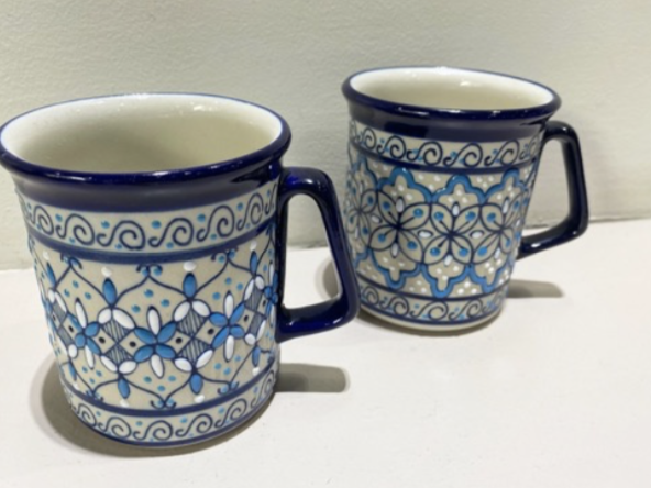 Artículos del Museo de Arte Popular: TAZA OREJA TRIÁNGULO