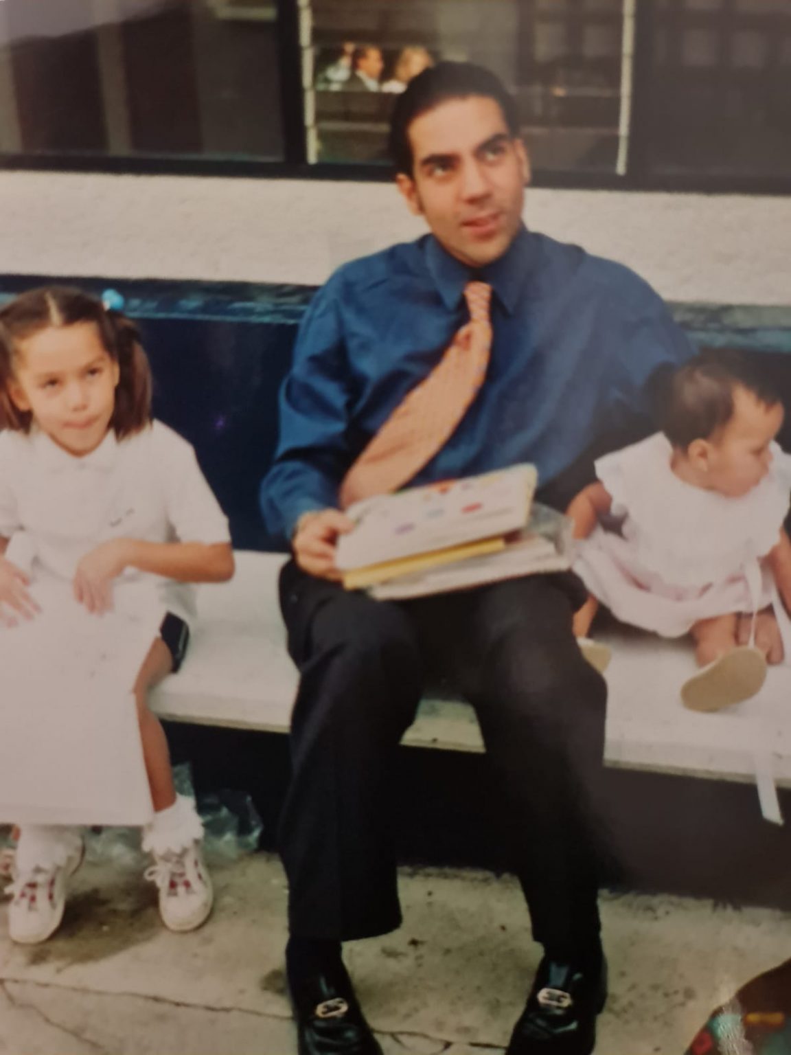 Pablo Moctezuma y sus hijas