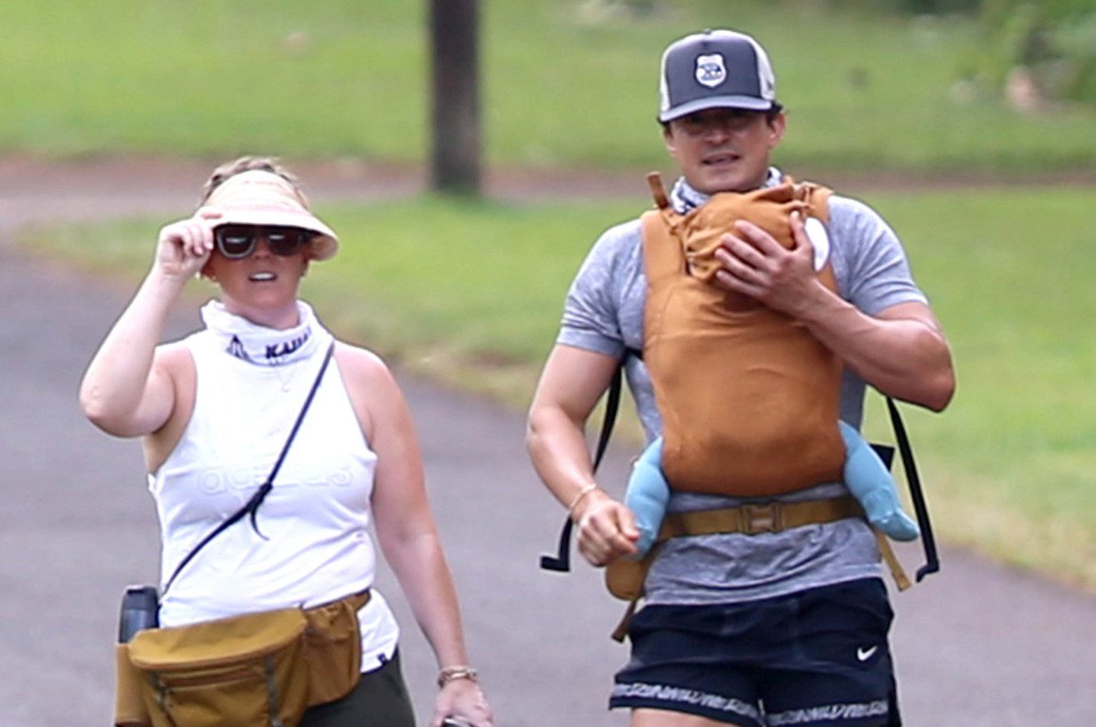 Katy, Orlando y Daisy en una caminata