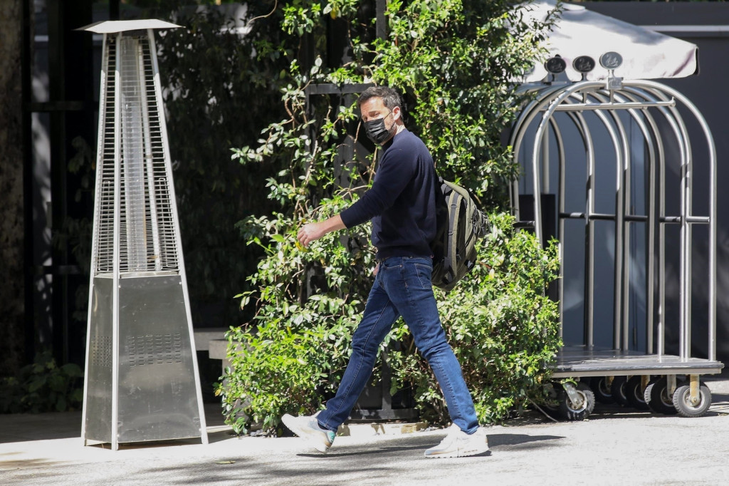Ben-Affleck-en-hotel-Bel-Air