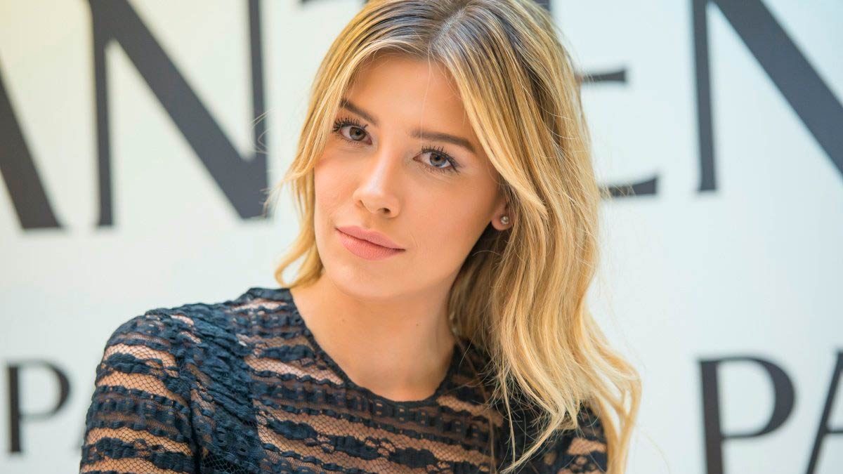 ¿Qué revela Michelle Salas al mostrar su cartilla de vacunación?