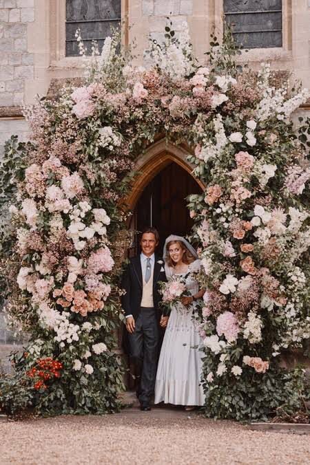 Beatriz de York y su esposo Edoardo Mapelli en su boda