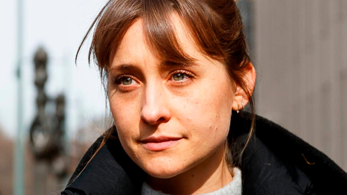 Allison Mack pide disculpas por su participación en la secta NXIVM