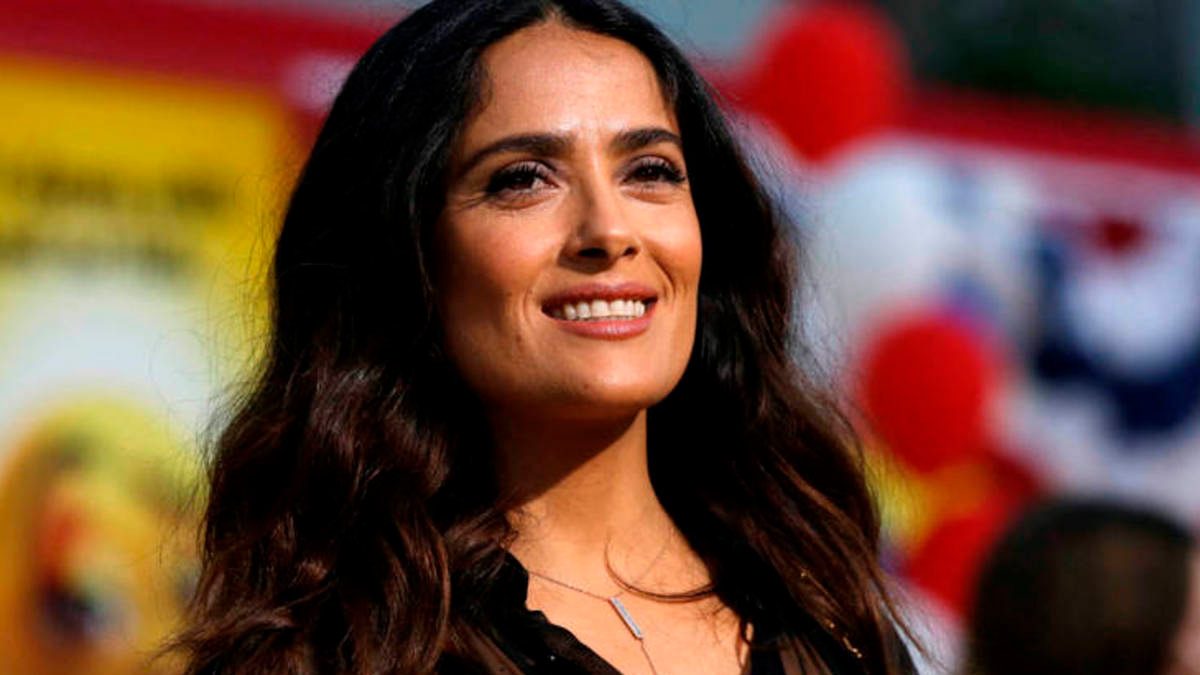 Salma Hayek enfrenta un complicado reto personal que involucra su edad y peso