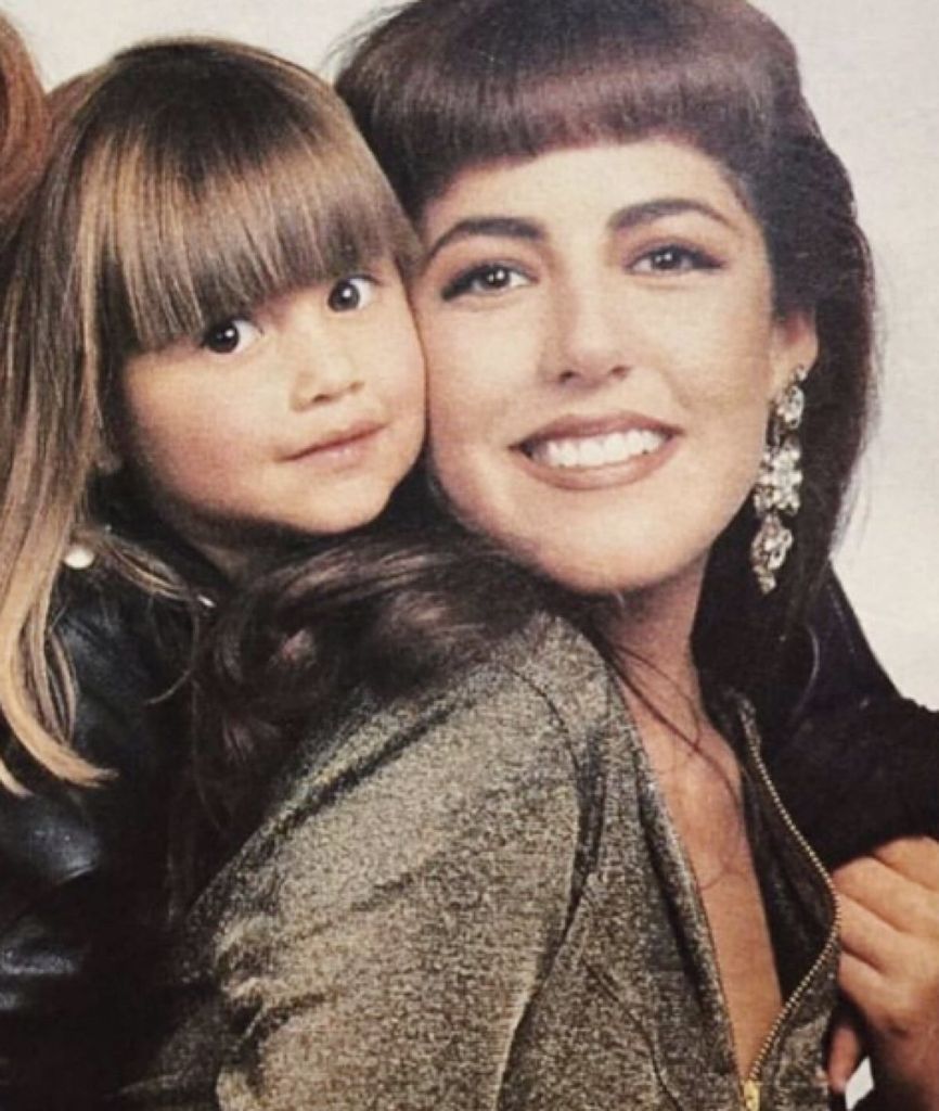 Michelle Salas y su madre Stephanie