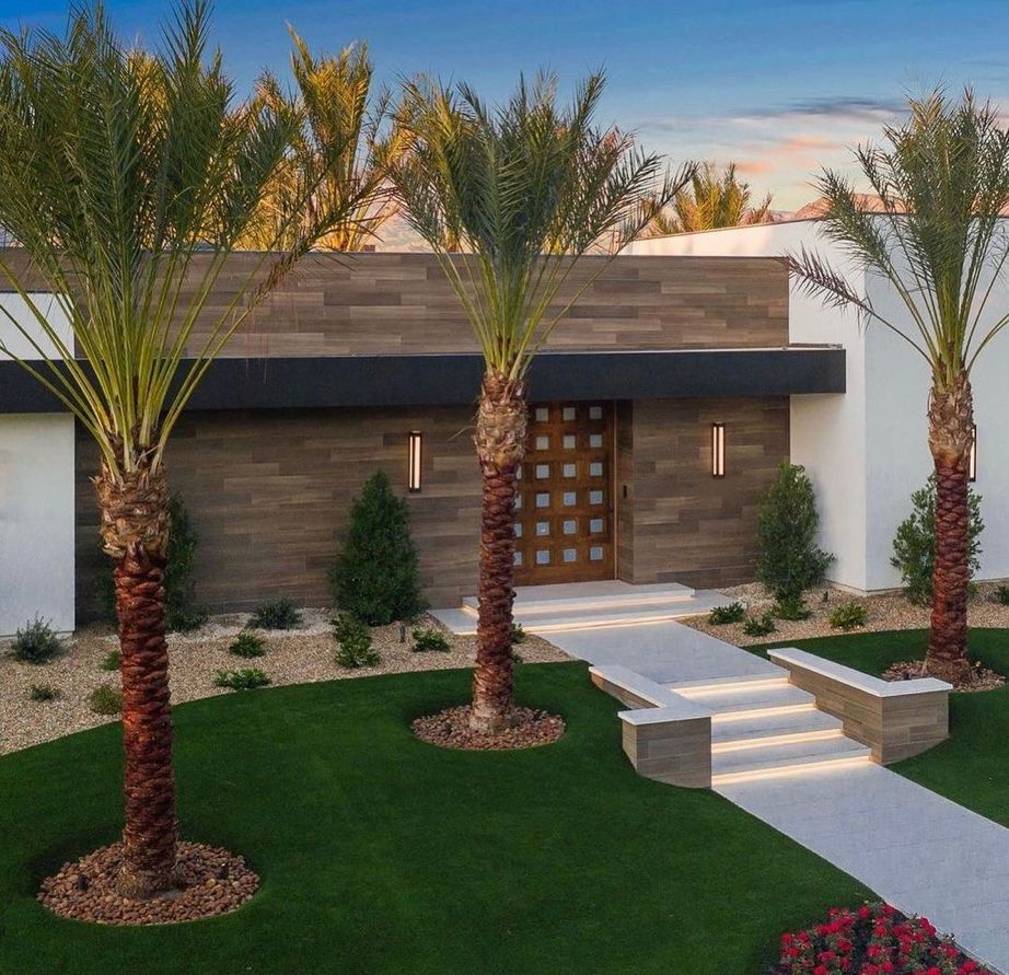 Mansion Kourtney