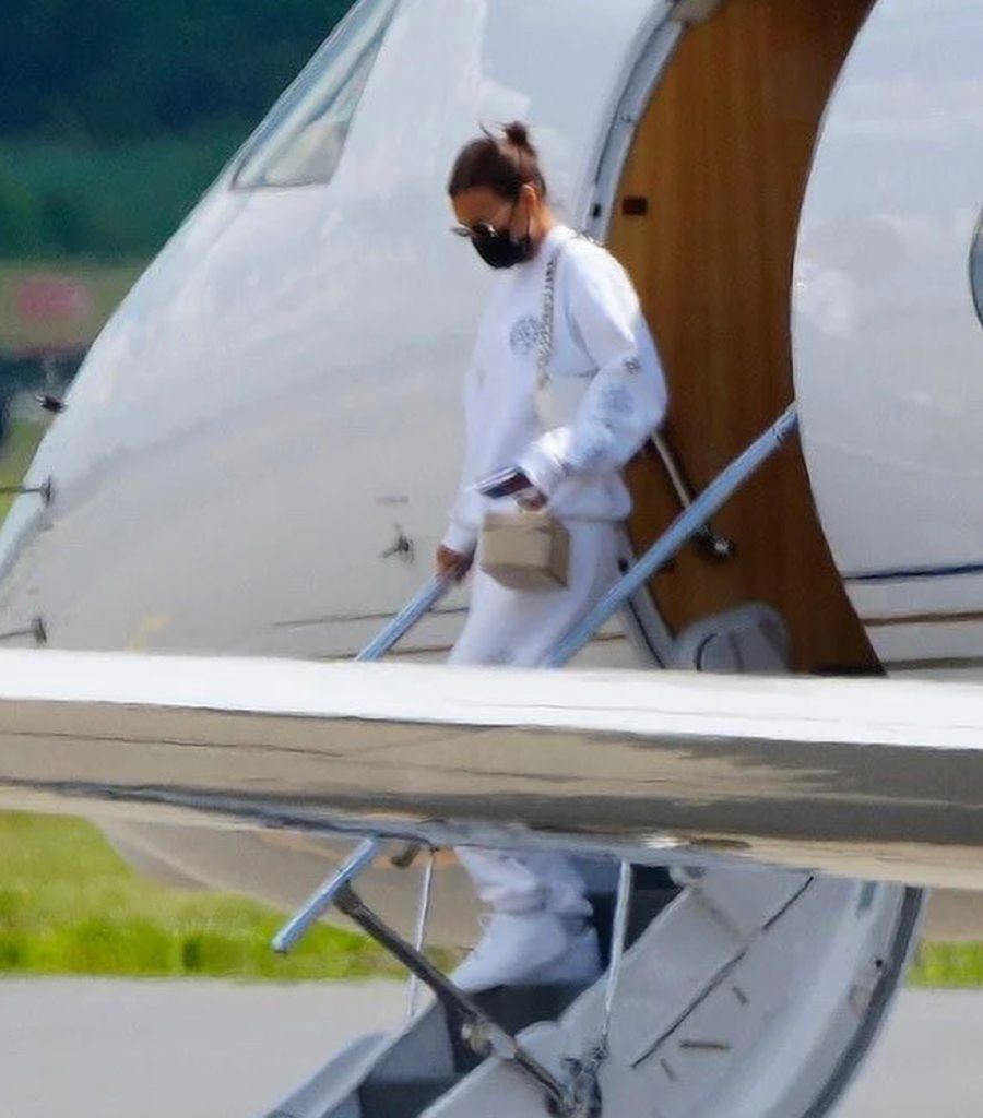 La modelo Irina aterrizando en NY