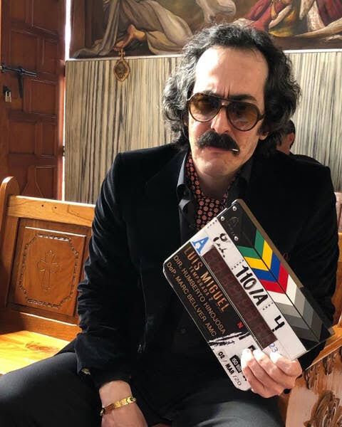 Martin Bello en el set de Luis Miguel la serie