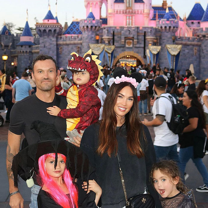 Megan Fox y Brian Austin Green con sus 3 hijos Bodhi, Journey y Noah