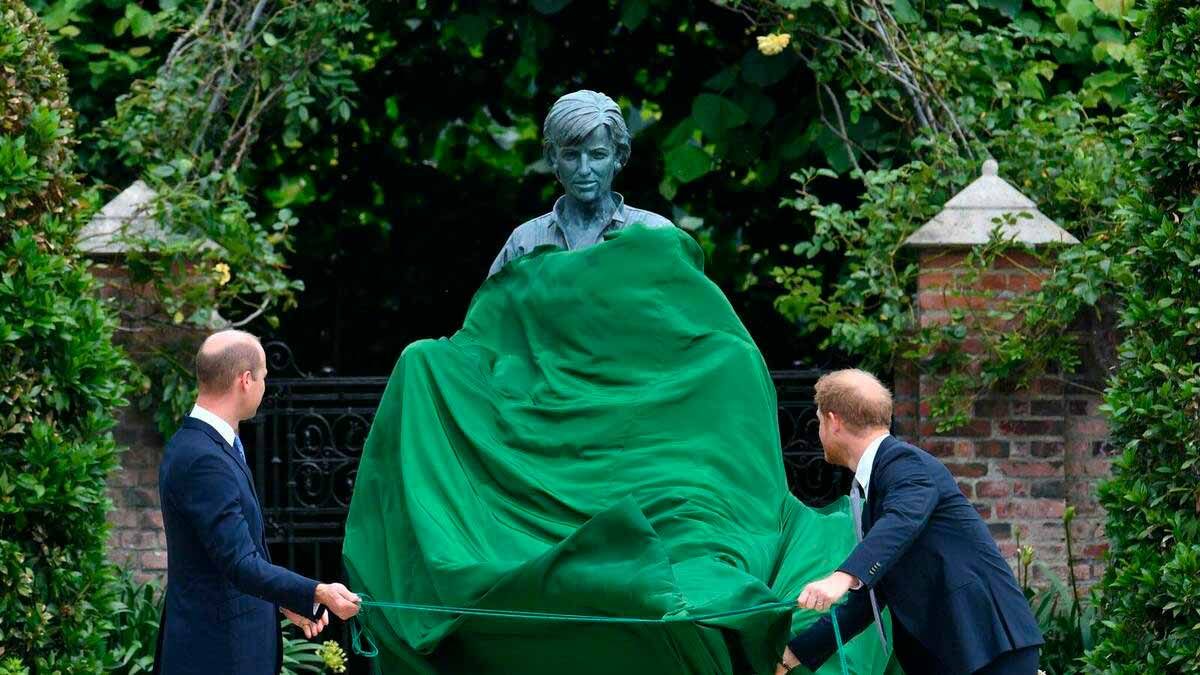 Develacion-estatua-princesa-diana