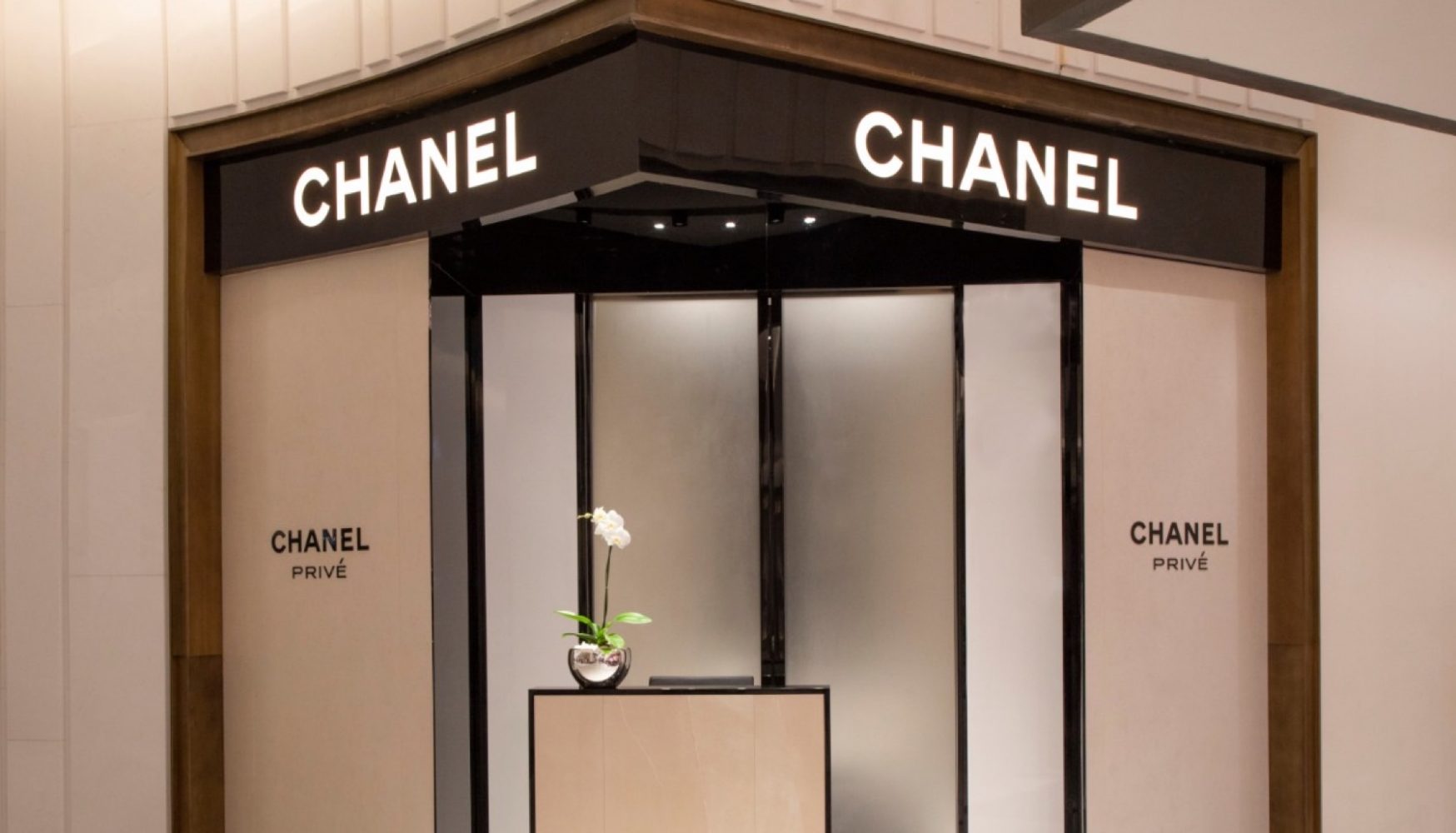 Chanel Privé