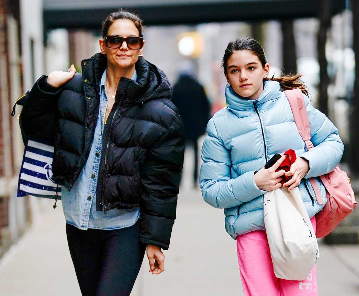 Katie-Holmes-Suri-Cruise-chamarra