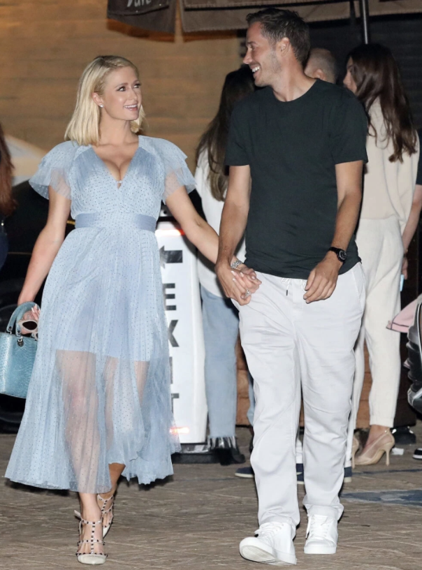 Paris Hilton y su prometido Carter Reum