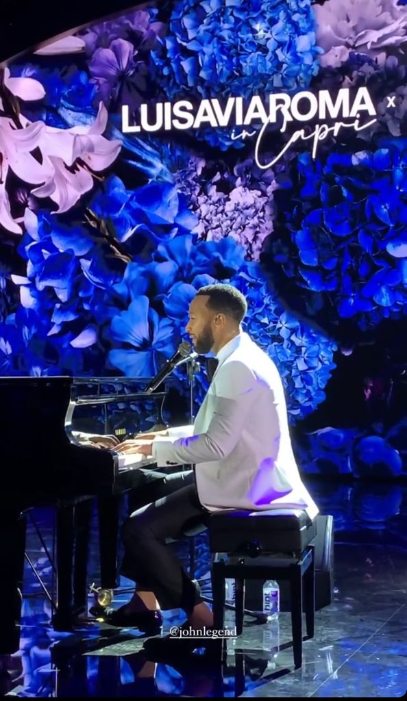 John Legend amenizó la noche junto a Katy Perry