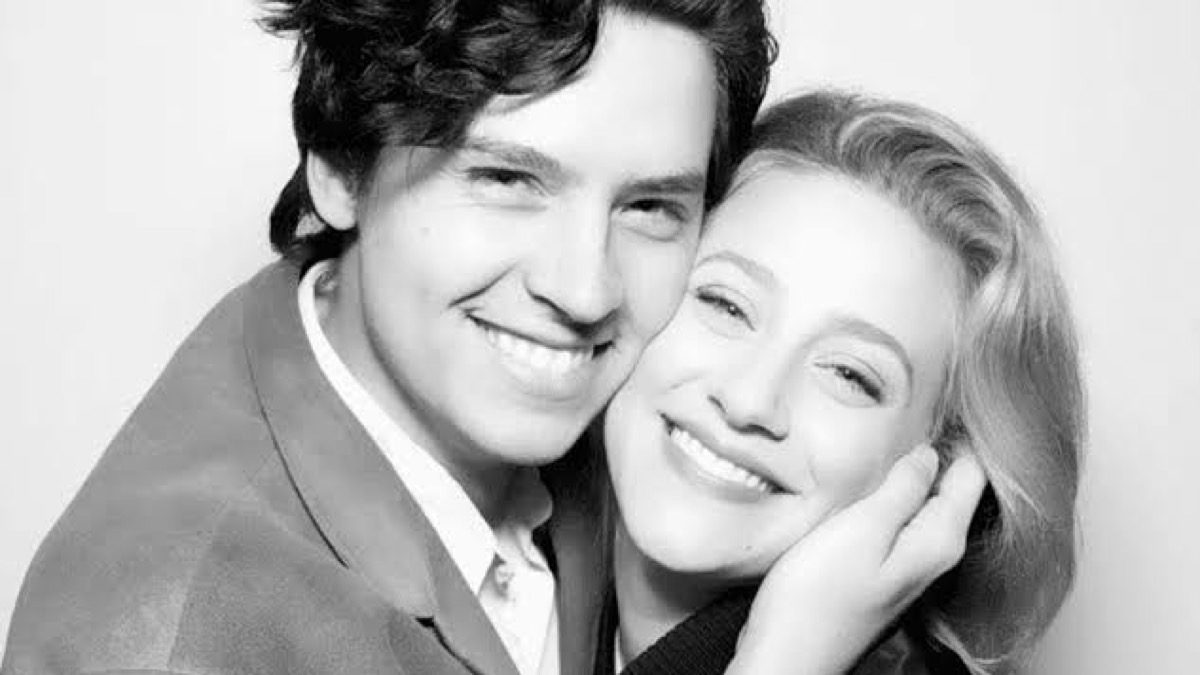 Lili Reinhart y Cole Sprouse