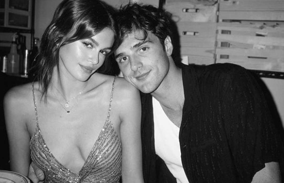 Jacob Elordi toma a Kaia Gerber de las ‘boobs’ en una atrevida foto