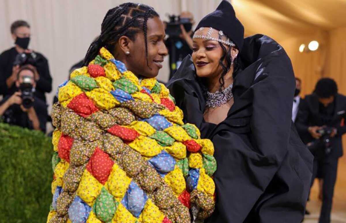 Rihanna y ASAP Rocky hacen su red carpet debut en la gala del MET