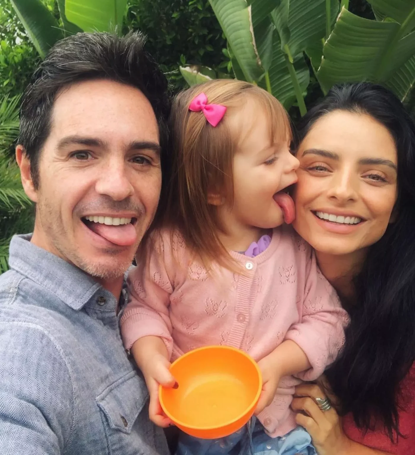 Aislinn Derbez y Mauricio Ochmann llevan una gran relación por el bien de su hija Kailani. 