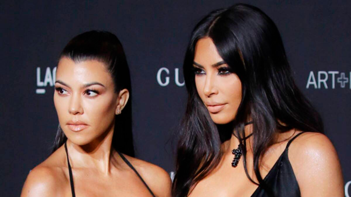 ¿Kim Kardashian siente presión por el compromiso de su hermana Kourtney?