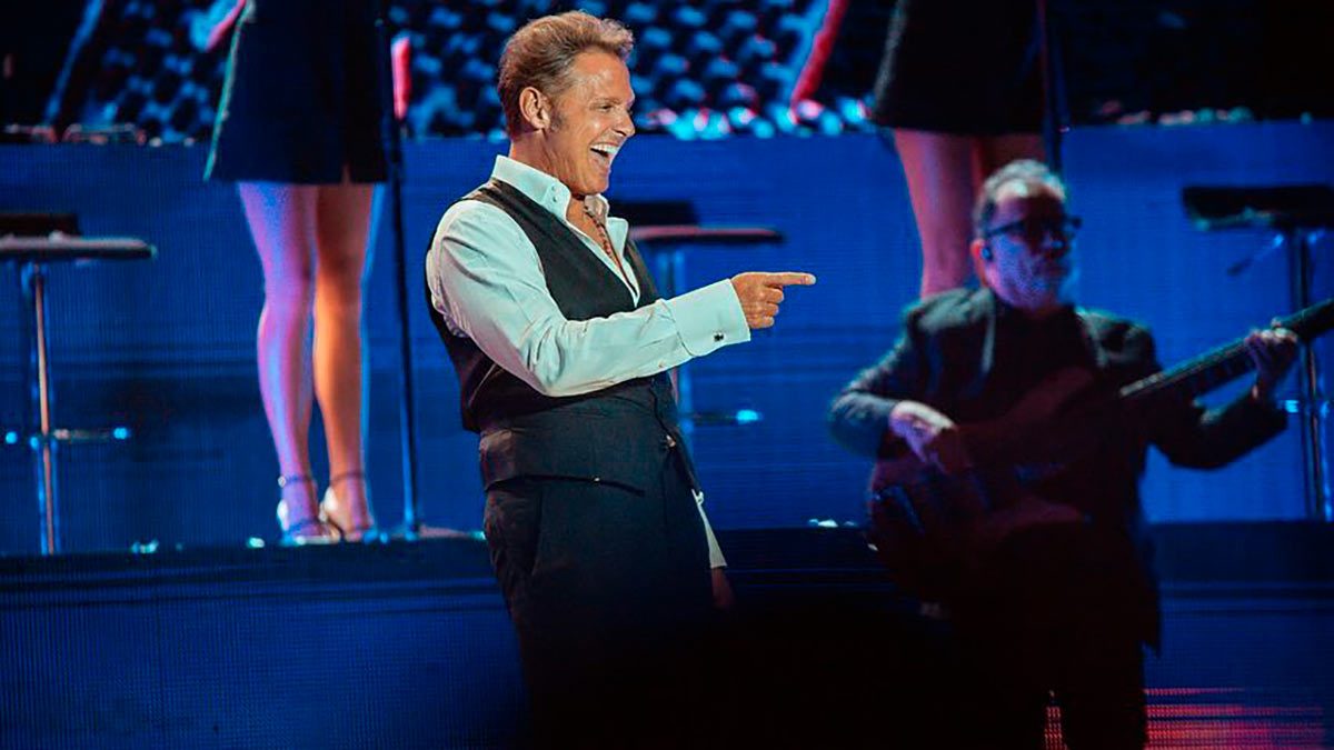 Aseguran que Luis Miguel sí convive con sus hijos