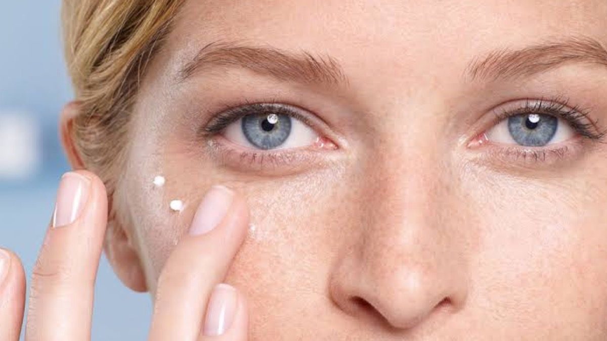 ¿Cómo elegir el mejor contorno de ojos que se ajuste a tus necesidades?