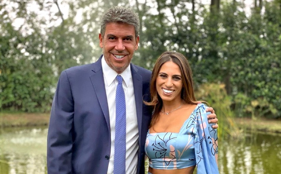 Arturo Elías Ayub y su esposa Johanna Slim